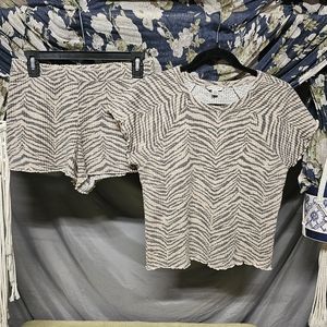 American Eagle | Ribbed Zebra Print Short Sleeve Pajama Set with Shorts sz Small